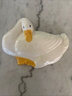 White Ceramic Duck Accent Wall Hanging
